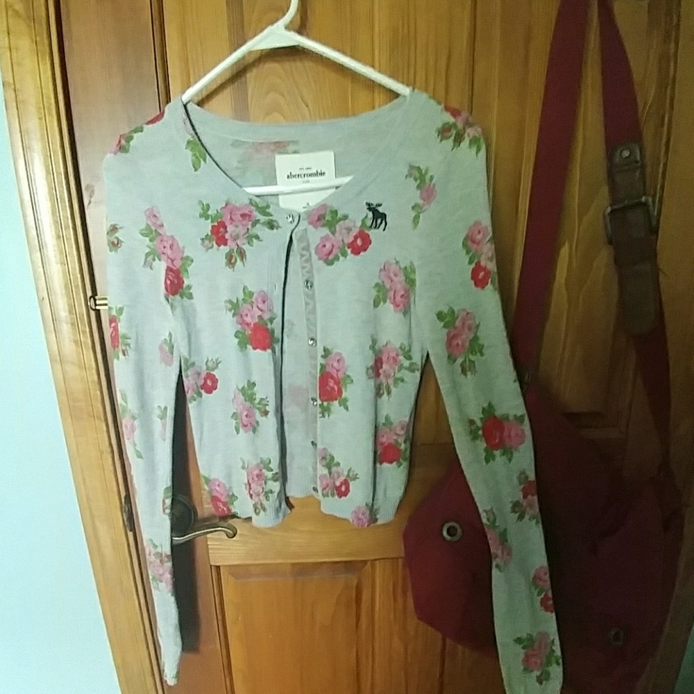 Abercrombie kids XL cardigan